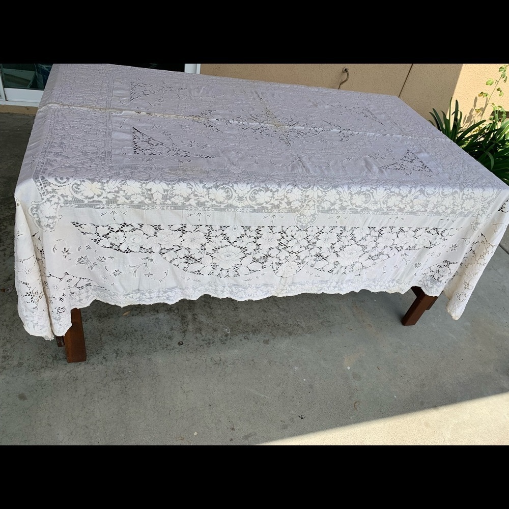 Table cloths - Picture 3 of 7